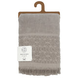 Drap de bain Romance Taupe en éponge velours 100 % coton, 90x150 cm, doux et absorbant, parfait pour la plage ou la salle de bain.