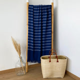 fouta coton doublée éponge Alanya navy 90x160 cm ou XL 140x180 cm, 100 % coton, absorbante, légère et séchage rapide, idéale plage, piscine ou salle de bain.