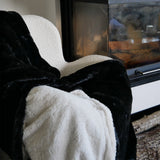 Plaid cocoon noir 130x170cm, recto imitation lapin et verso mouton 610g/m², ultra doux pour un confort chaleureux