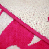 zoom serviette de plage éponge velours jacquard myrtos 90x170 400g/m² douce et absorbante, idéale piscine, plage ou salle de bain.