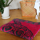 Serviette de plage éponge Velours Jacquard Fuchsia Turtle - Taille L 100x175cm - Le comptoir de la plage