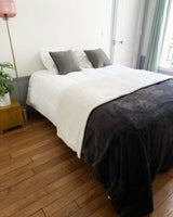 PLAID COUVERTURE POLAIRE XL imitation "Lapin" 220 x 240 Anthracite - Le comptoir de la plage