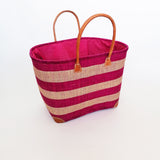 panier artisanal ambanja fuchsia fibres naturelles GM rabane coins cuir avec pochon dimensions 50×20×35 cm robuste et élégant, parfait pour sorties et marché, robuste et élégant