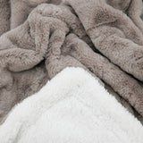 Plaid Cocoon Beige taupe 130x170cm, imitation lapin 610g/m², douceur et chaleur pour un confort cosy pour votre intérieur 