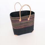 panier artisanal Tsivory noir SGM rabane tissée unie et rayée avec pochon, coins et poignées cuir dimensions 55x24x35 cm fond renforcé, idéal pour le marché ou la plage