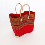 panier artisanal Tsivory rouge SGM rabane tissée unie et rayée avec pochon, coins et poignées cuir dimensions 55x24x35 cm fond renforcé, idéal pour le marché ou la plage 
