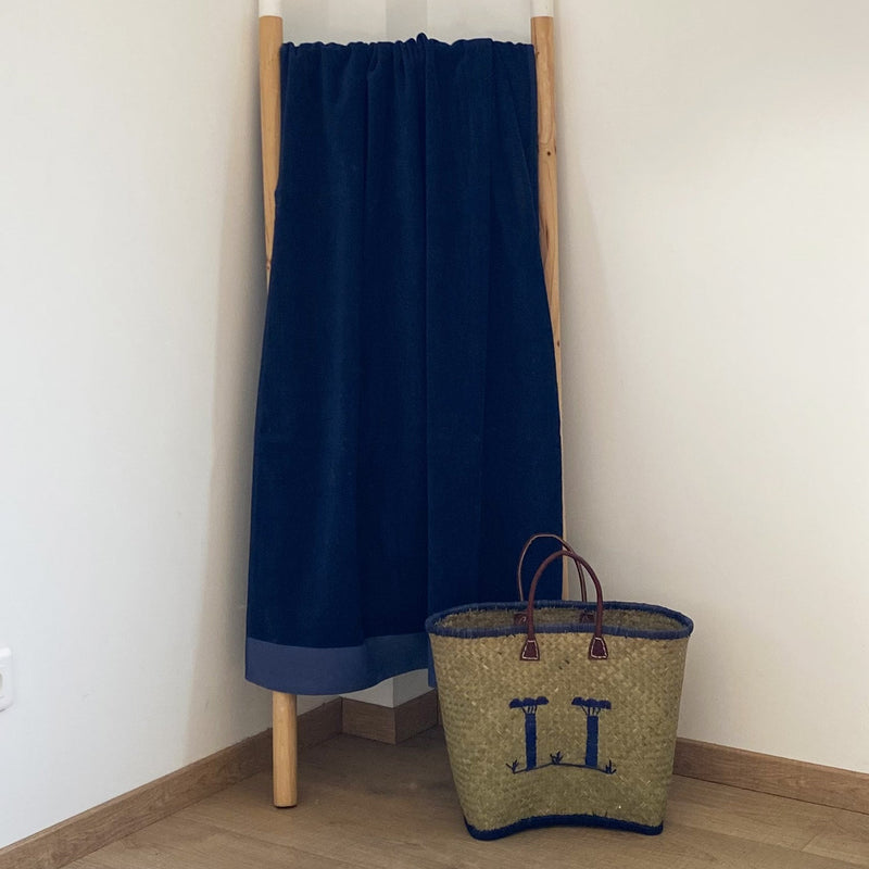 Drap de bain éponge velours uni Shady Navy - Le comptoir de la plage