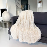 plaid longwool beige clair 130x170 cm imitation fourrure à poils longs, 450g/m², ultra doux et élégant pour sublimer et réchauffer votre canapé