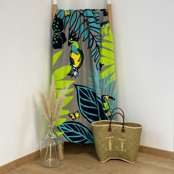 Drap de bain bleu en microfibre verte Yungas - Le comptoir de la plage