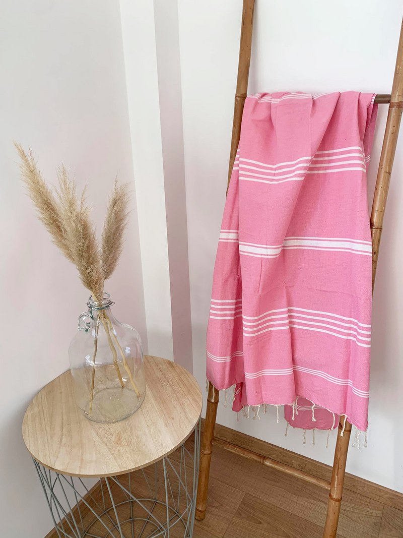 Drap de bain fouta plate torsadée en coton rayée Kolora rose - Le comptoir de la plage