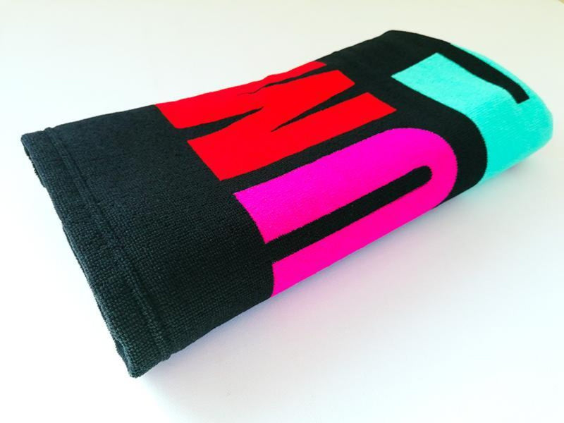 Serviette de plage microfibre 100% polyester Holidays - Le comptoir de la plage