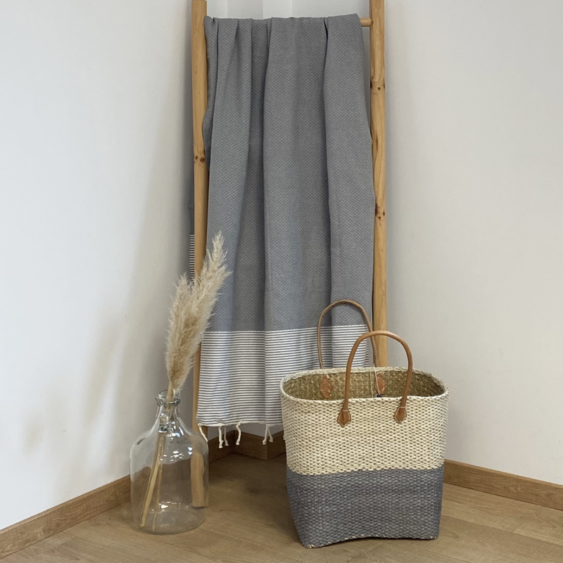 Drap de bain fouta plate nid d'abeille Mikanda gris - Le comptoir de la plage