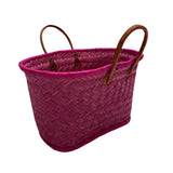 Panier Aravola artisanal fuchsia MM en fibres naturelles avec poignées en cuir, dimensions 38×19×28 cm. Panier solide pour les courses, la plage ou la piscine, également appelé panier marché, tressage aravola.