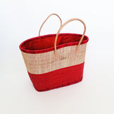 Panier artisanal rabane ivato rouge coins cuir, Poignées cuir avec pochon   dimensions 50 × 20 × 30 cm, parfait pour sorties et marché, robuste et élégant