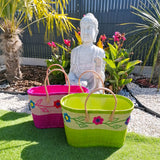 paniers artisanal Namakia vert anis et fuchsia rabane brodé avec broderies fleurs avec pochon, anses cuir dimensions 35x20x35 cm fond renforcé, idéal pour le marché ou la plage 