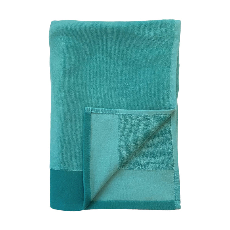 Serviette de plage unie vert latigo - Le comptoir de la plage