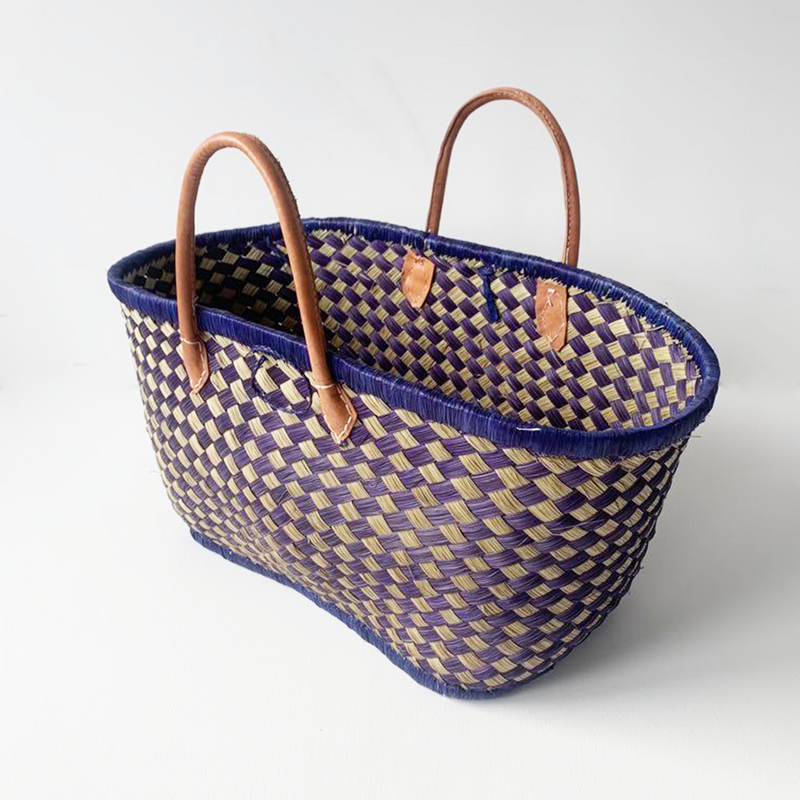 Panier artisanal de Madagascar Voatokana - 30x56x23 cm – Solide, idéal pour les courses - Fibres naturelles et poignées cuir - LE COMPTOIR DE LA PLAGE