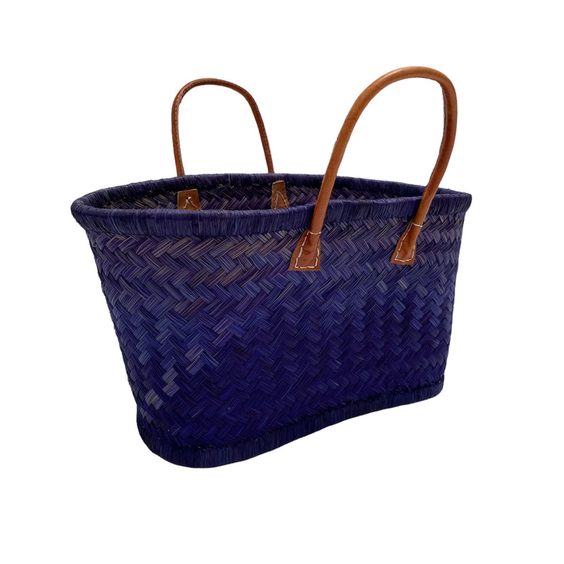 Panier artisanal bleu Aravola unis - Le comptoir de la plage