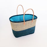 Panier artisanal turquoise Ivato - Le comptoir de la plage