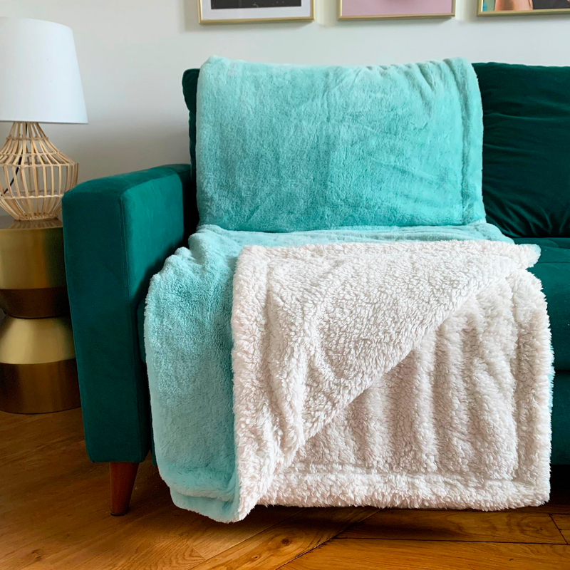 Plaid Polaire Imitation toucher Lapin Aqua - Le comptoir de la plage